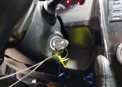 2013 Toyota Camry Se z USA, uszkodzony, nr VIN 4T1BF1FK3DU209443